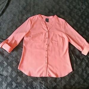 BRAND NEW 👚button-up blouse!